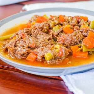 Carne mechada de res