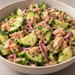Ensalada de pepino con atun